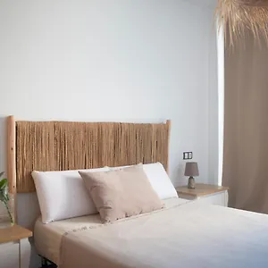 cozy-1-bedroom-apartment-with-sea-view.hotelsfuerteventura.org/